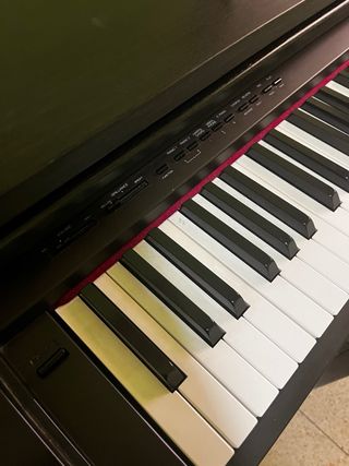 Piano ROLAND