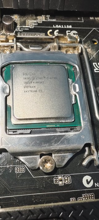 placa base sabertooth z87 cpu i7-4790k    rom 8gb