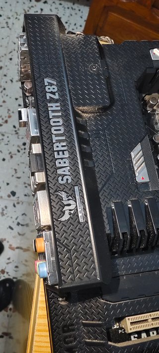 placa base sabertooth z87 cpu i7-4790k    rom 8gb