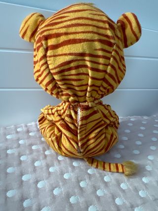 Bebe lloron tigre. 