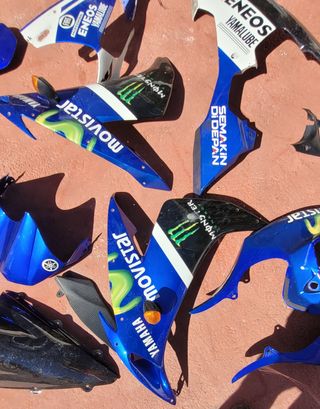 Tapas sueltas carenado estetica yamaha r1 2004 05