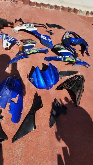 Tapas sueltas carenado estetica yamaha r1 2004 05