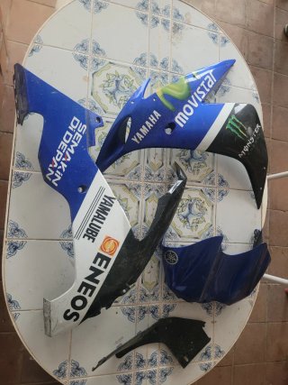 Tapas sueltas carenado estetica yamaha r1 2004 05