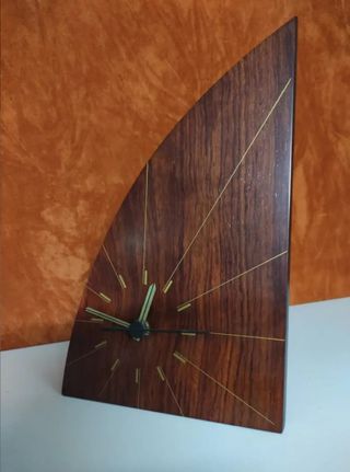 Reloj sobremesa , a estrenar