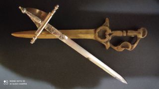 Abrecartas dos espadas una Toledo