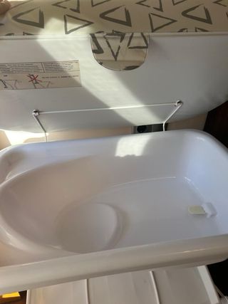 Cambiador bebe con bañera y ruedas