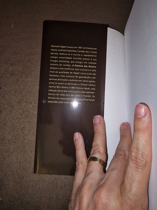 A Pantera das Nuvens de Kenneth Oppel