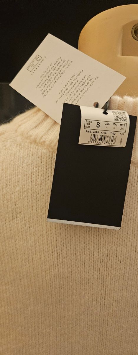 Vestido de punto de la firma cortefiel 