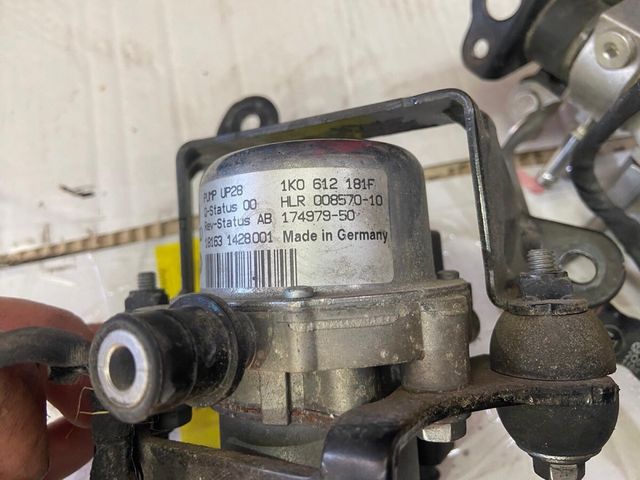 Depresor freno y regulador de presion combustible