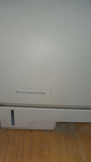 Impresora color Hp Láser Jet  2700n