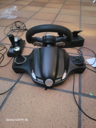 70 euros VOLANTE Y PEDALES SPEEDRACER ULTIMAT3 PS3