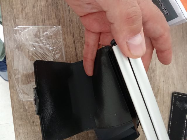 Carteira zip porta cartões destacáveis