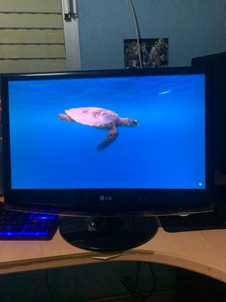 Pantalla + mando TV