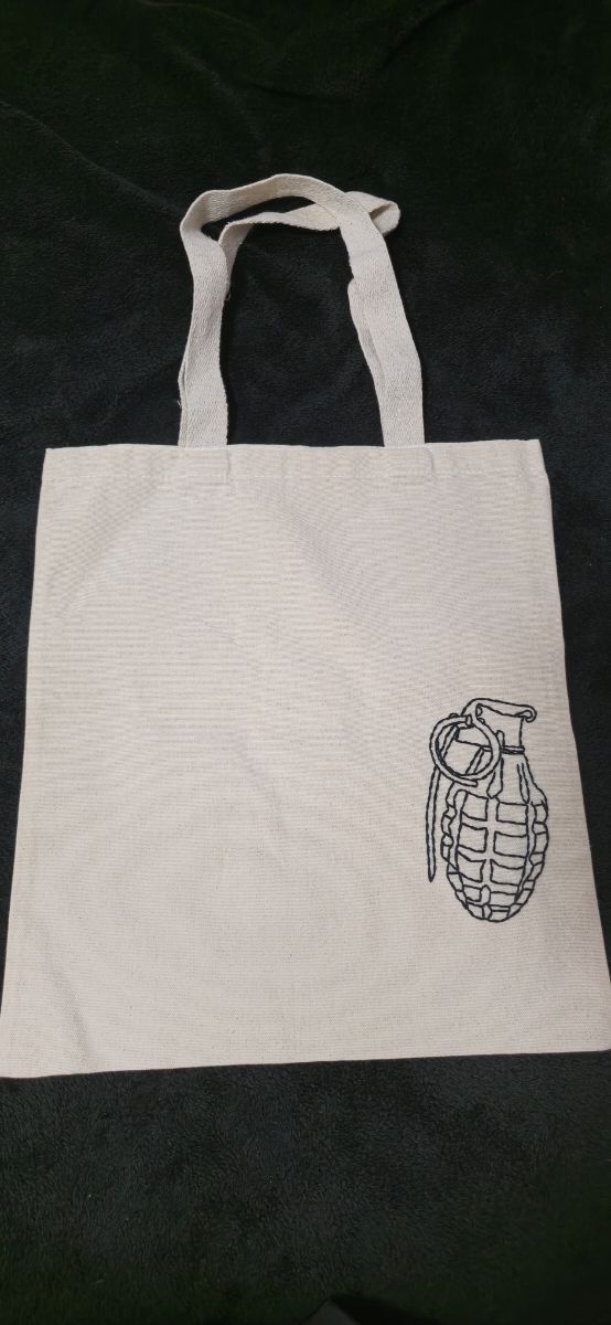 Tote bag