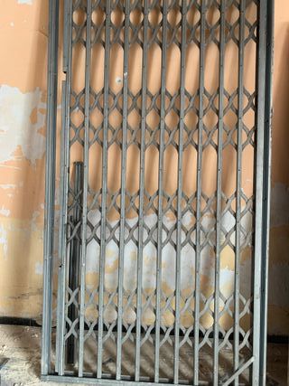 Barrera plegable