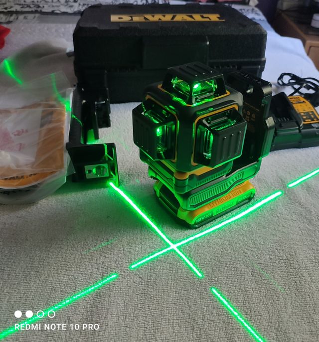 Nivel laser Dewalt 3lineas verde de 18v