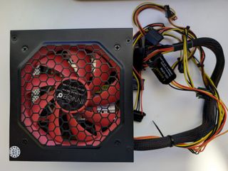 Fuente alimentación INNOBO 200W • Como nueva • 
