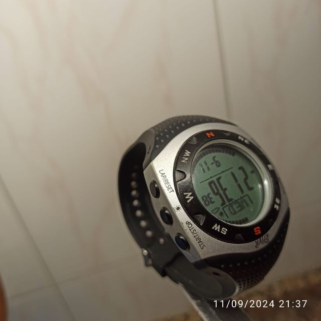 Reloj digital multifunción