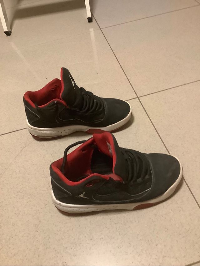 Jordan max aura 2