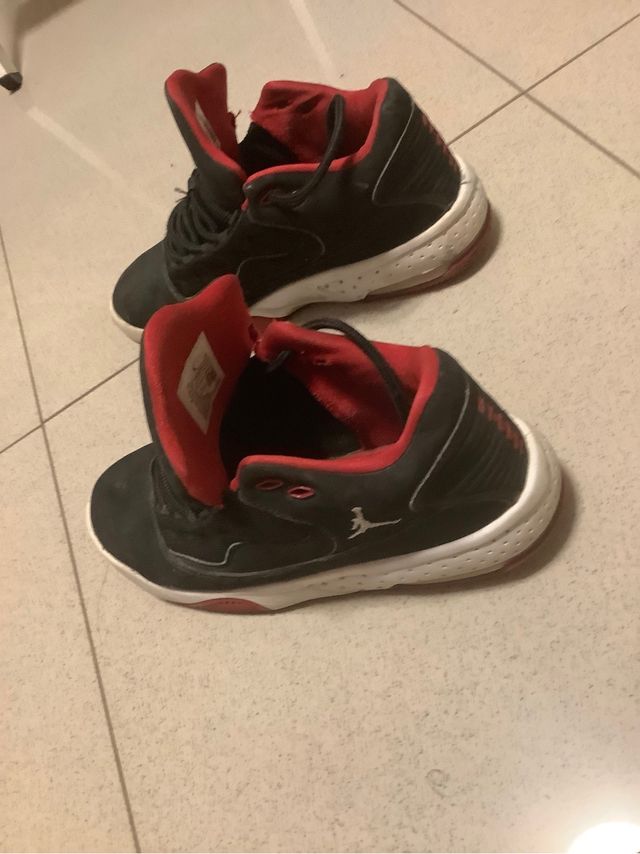 Jordan max aura 2