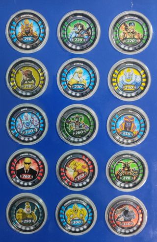 Álbum con 72 medallones SLINGERS War Titans