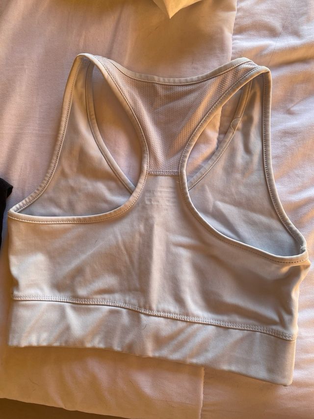 Top de deporte azul claro de Lefties