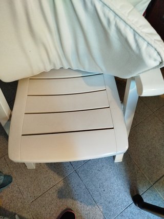 Silla plástico con funda de ikea