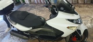 Moto scooter Kymco xciting R500