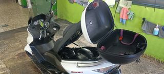 Moto scooter Kymco xciting R500