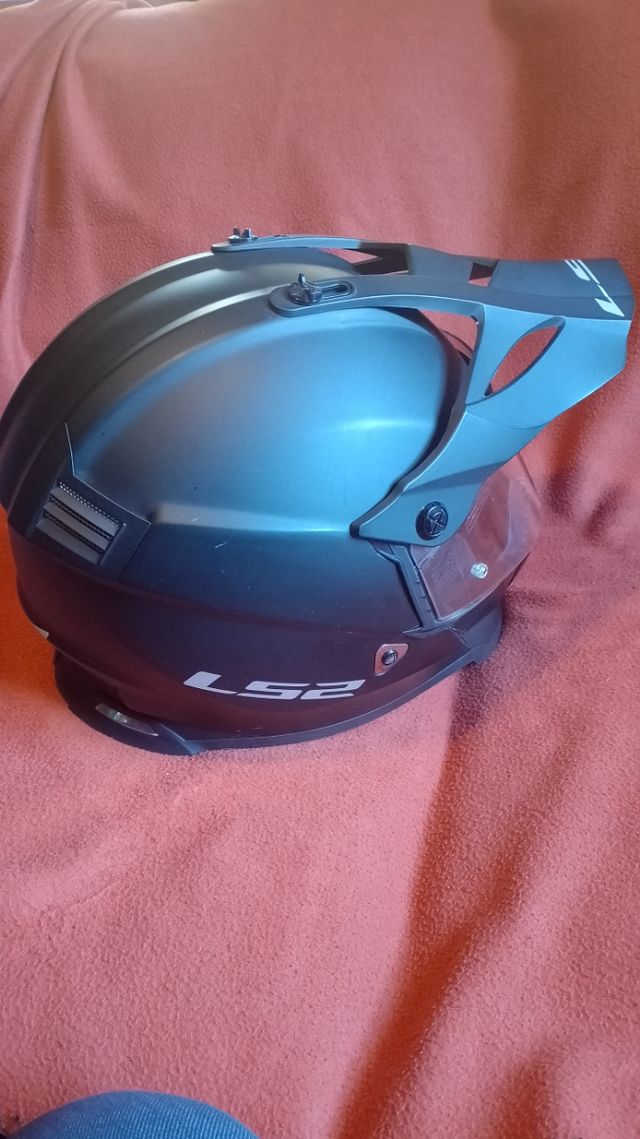 Casco LS2 Pioner Evo black
