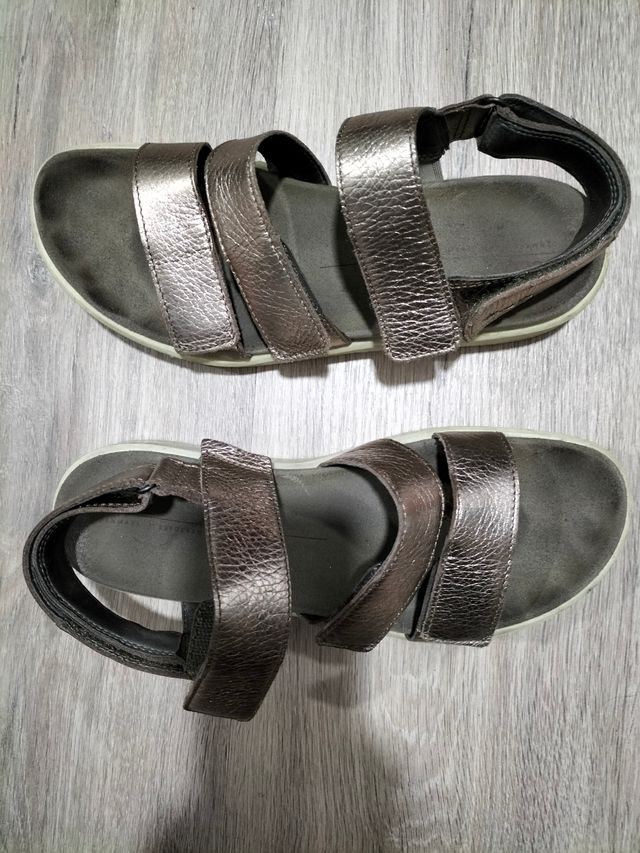 Sandalias Ecco