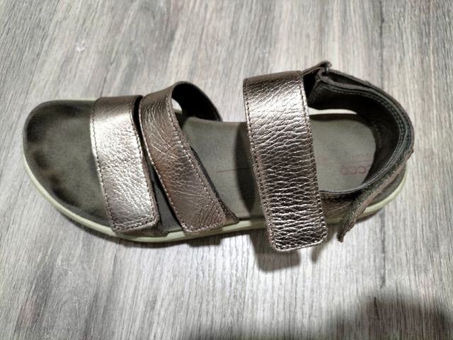Sandalias Ecco