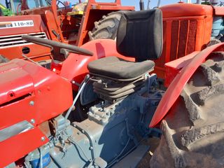 TRACTOR MASSEY FERGUSON 135