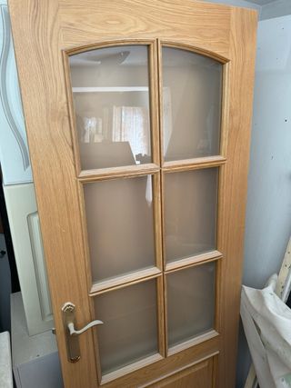 Puertas dm. Color roble. Ciega y cristales 82,5