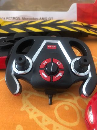 Camión y coche Mercedes teledirigido como nuevo