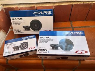 Conjunto altavoces coche