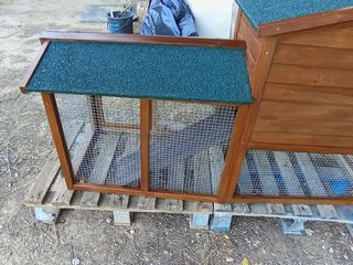 Casa de madera para mascotas 