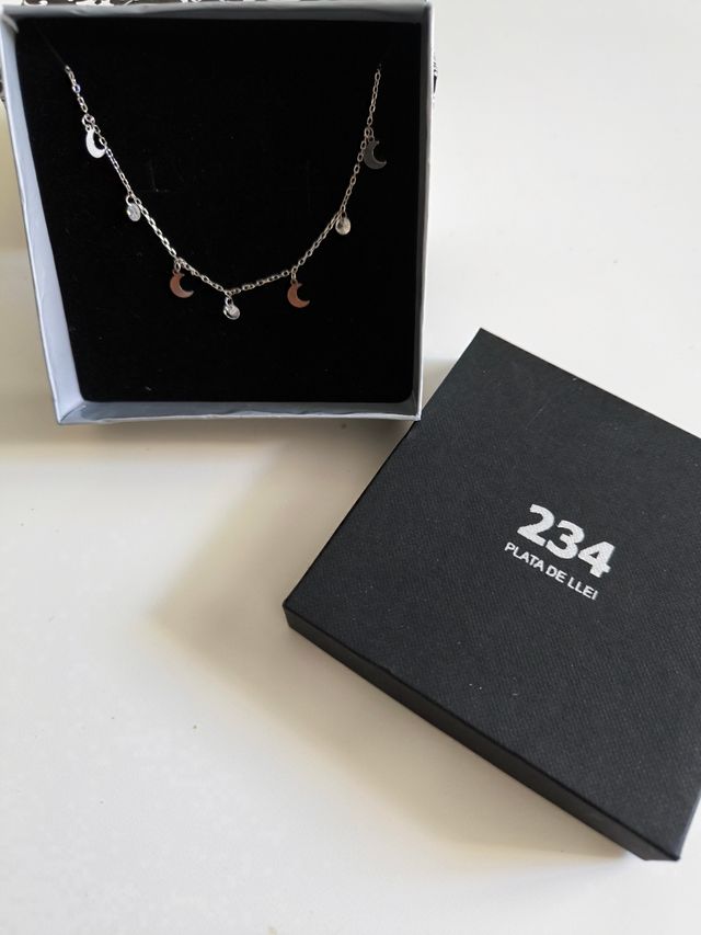 Collar de plata lunas y brillantitos