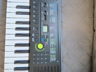 Teclado Casio varias funciones