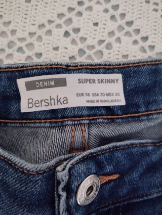 Pantalón Vaquero hombre Bershka 
