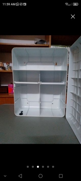Botiquín armario pared.