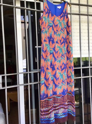 Vestido largo, bonito estampado