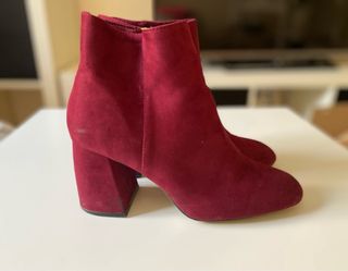 Botines burdeos de Stradivarius