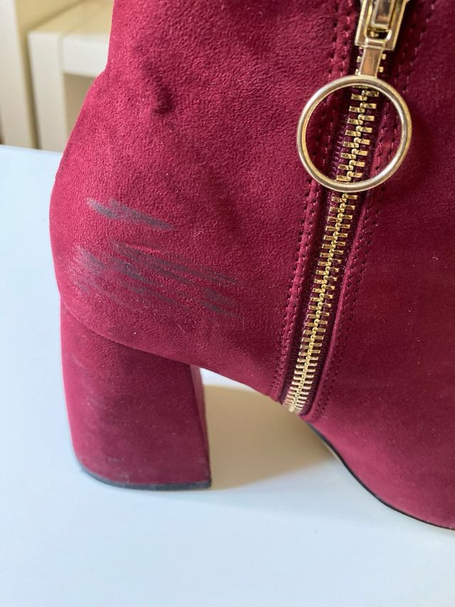 Botines burdeos de Stradivarius