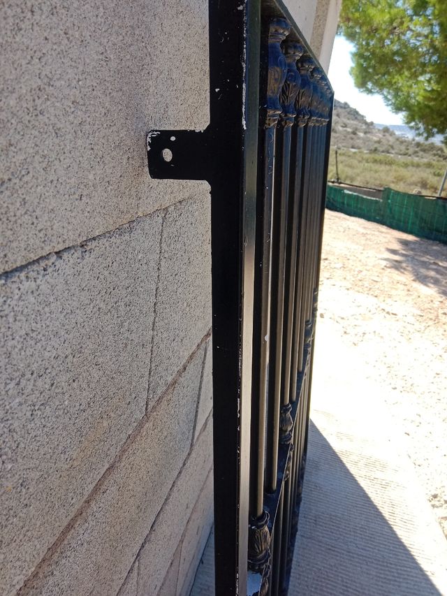 Reja de hierro maciza