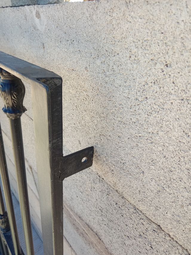 Reja de hierro maciza