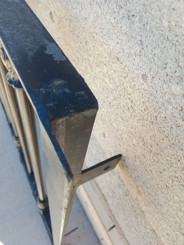 Reja de hierro maciza