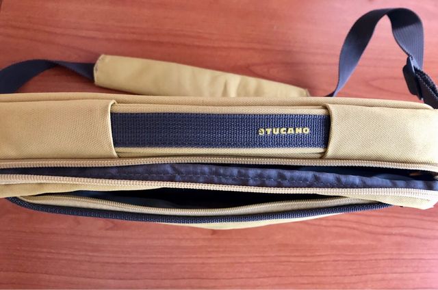 Borsa cordura porta tablet marca tucano