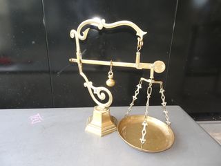 Balanza / romana en bronce MDXL