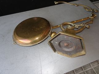 Balanza / romana en bronce MDXL